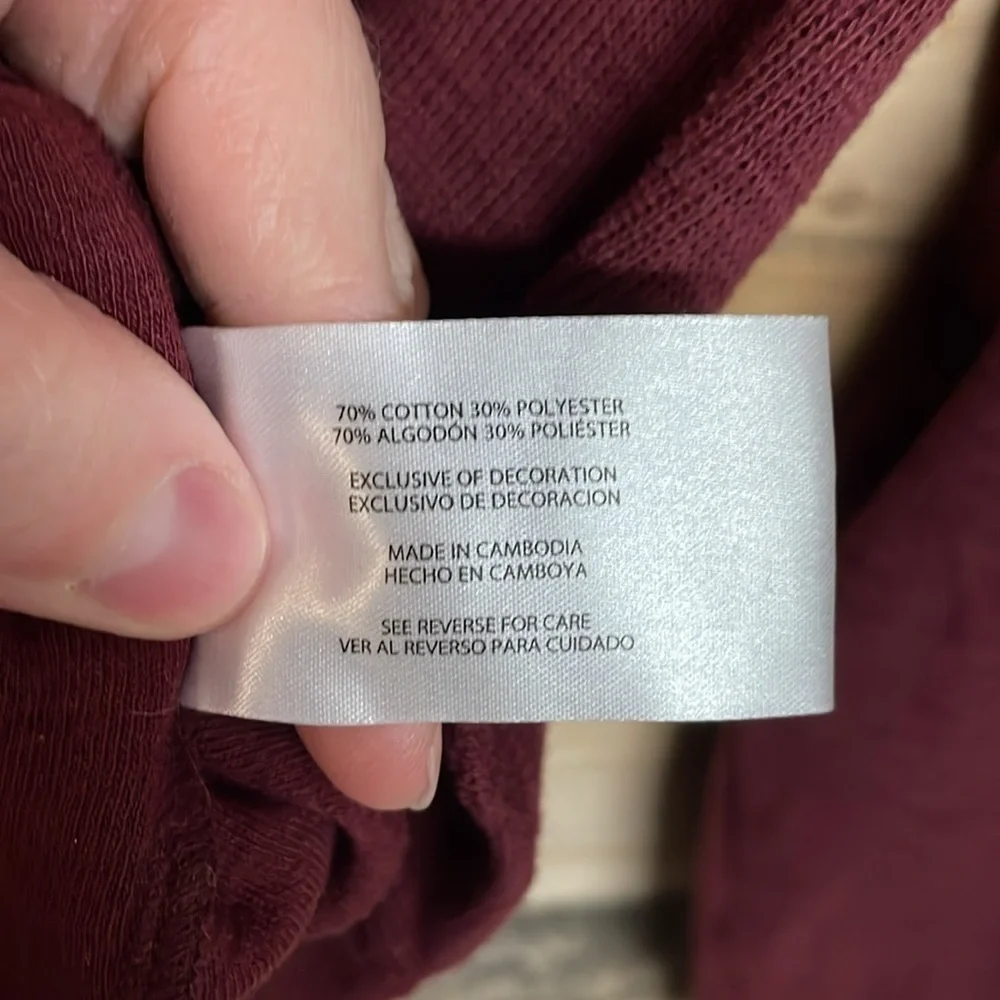 Banana Republic Size Medium Burgundy Long Sleeve Soft Wafer/Thermal Knit Shirt